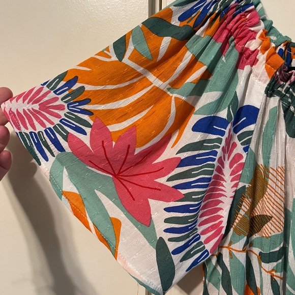 Nicole Miller Floral 2 piece set - Picture 12 of 13